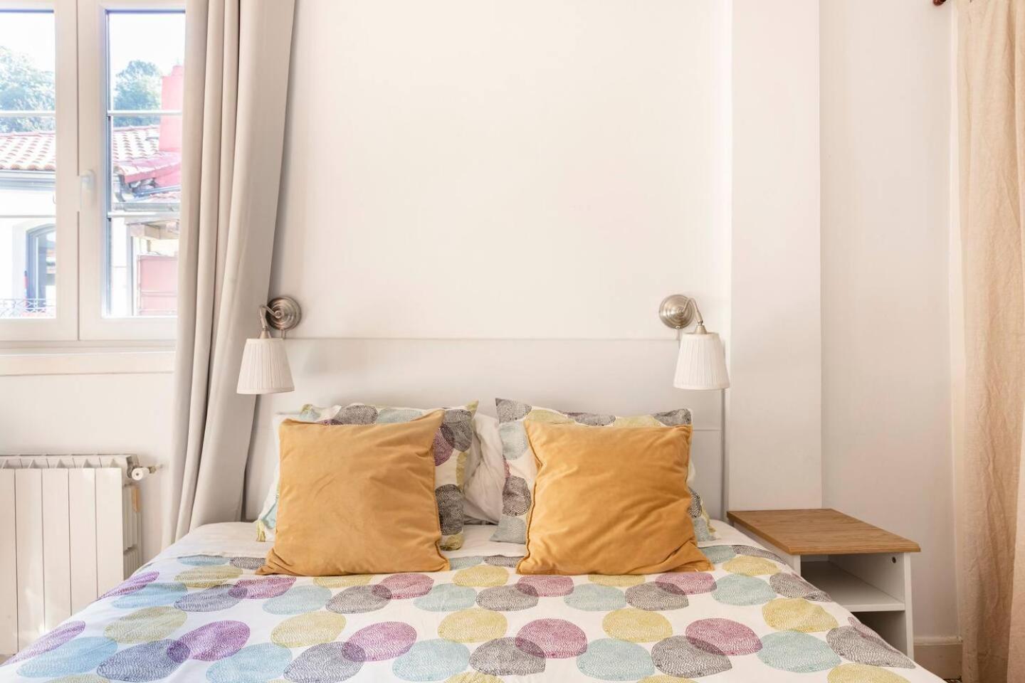 Plaza Nueva Habitaciones Бильбао Номер фото